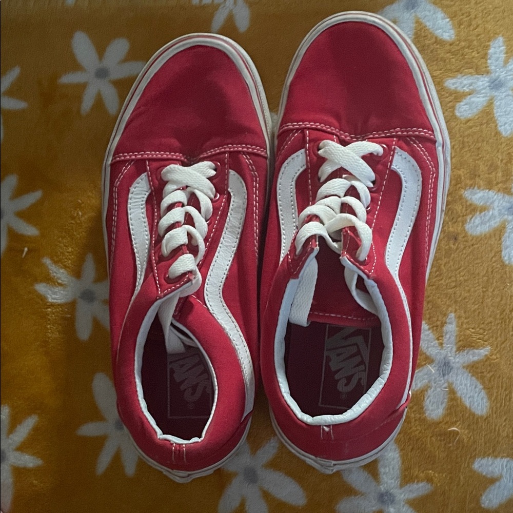 Vans red old skool